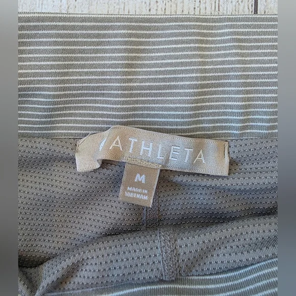 Athleta Skort Size Medium Gray & White Striped Modern Metro Athletic Zip Pockets - Picture 4 of 9